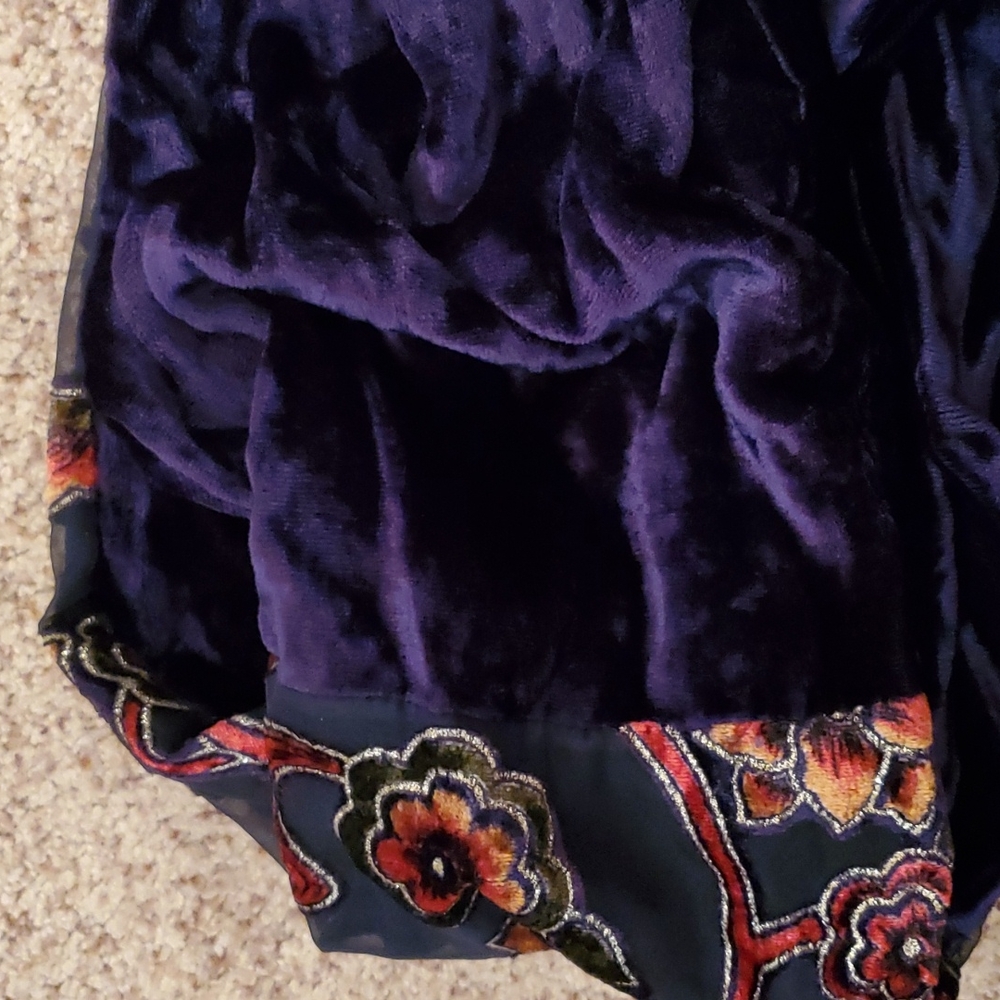 Gorgeous Velvety Cowl Scarf - Picture 6 of 10